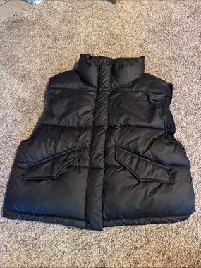 Men's H&M Black Puffer Vest